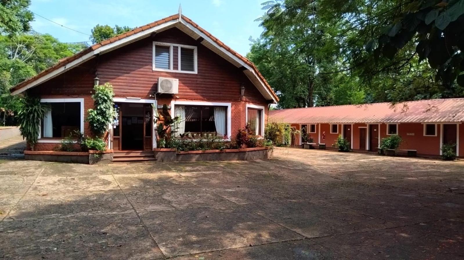 Hosteria La Cabana Puerto Iguazu Exterior photo