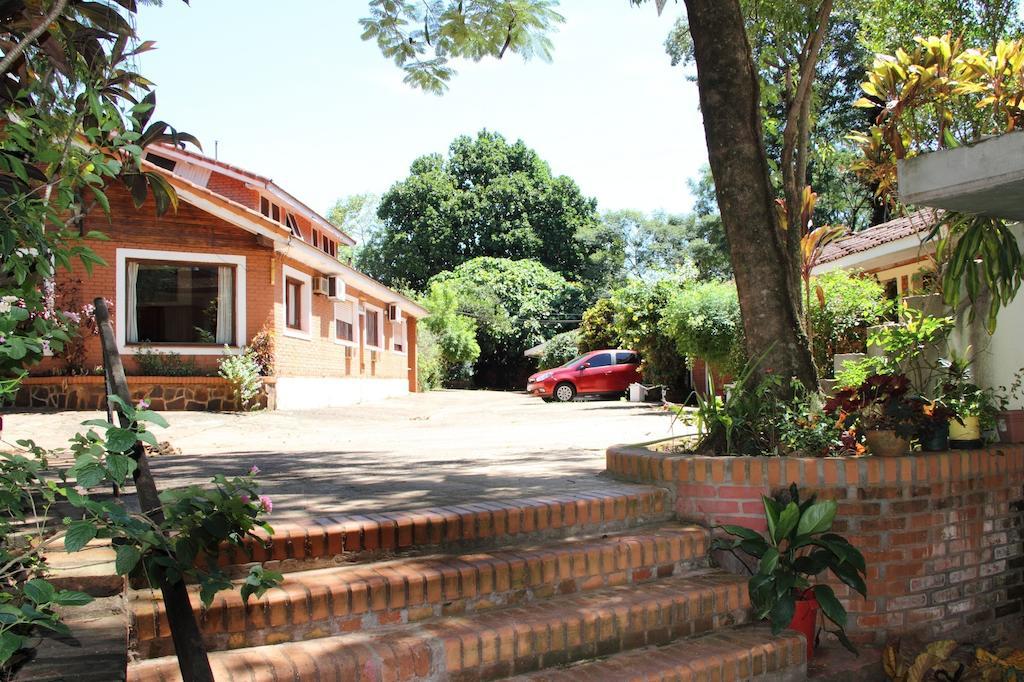 Hosteria La Cabana Puerto Iguazu Exterior photo