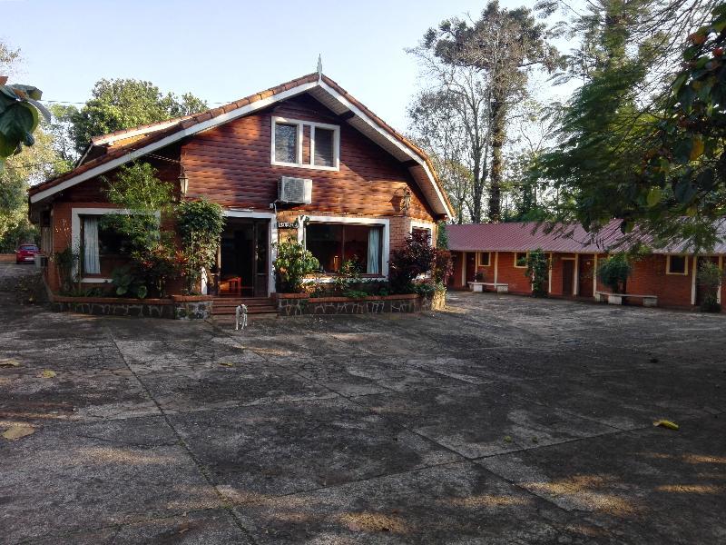 Hosteria La Cabana Puerto Iguazu Exterior photo